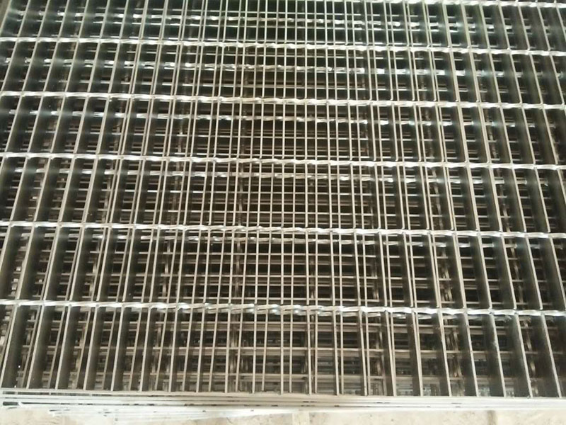 壓焊鋼格板生產(chǎn)中的自動(dòng)化控制技術(shù)