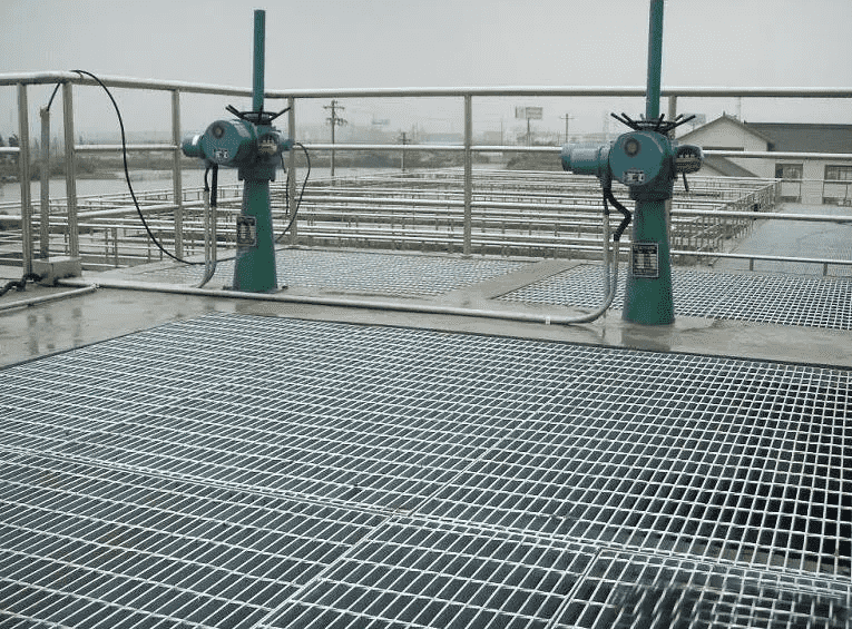 鍍鋅格柵板在污水廠里使用有什么特點？